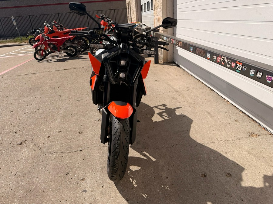 2027 KTM 990 Duke