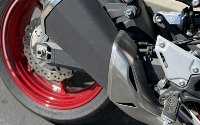 2024 Kawasaki Z900 ABS Candy Persimmon Red/Ebony ABS Metallic Spark BlackMetallic Matte Dark Gray