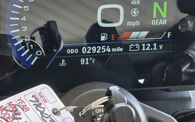 2023 Suzuki GSX 8S
