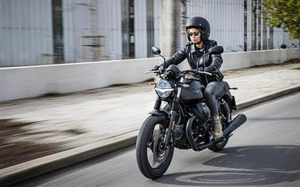 2023 Moto Guzzi V7 Stone