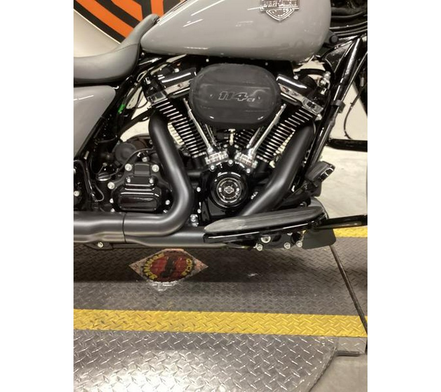 2024 Harley-Davidson® FLHRXS - Road King® Special