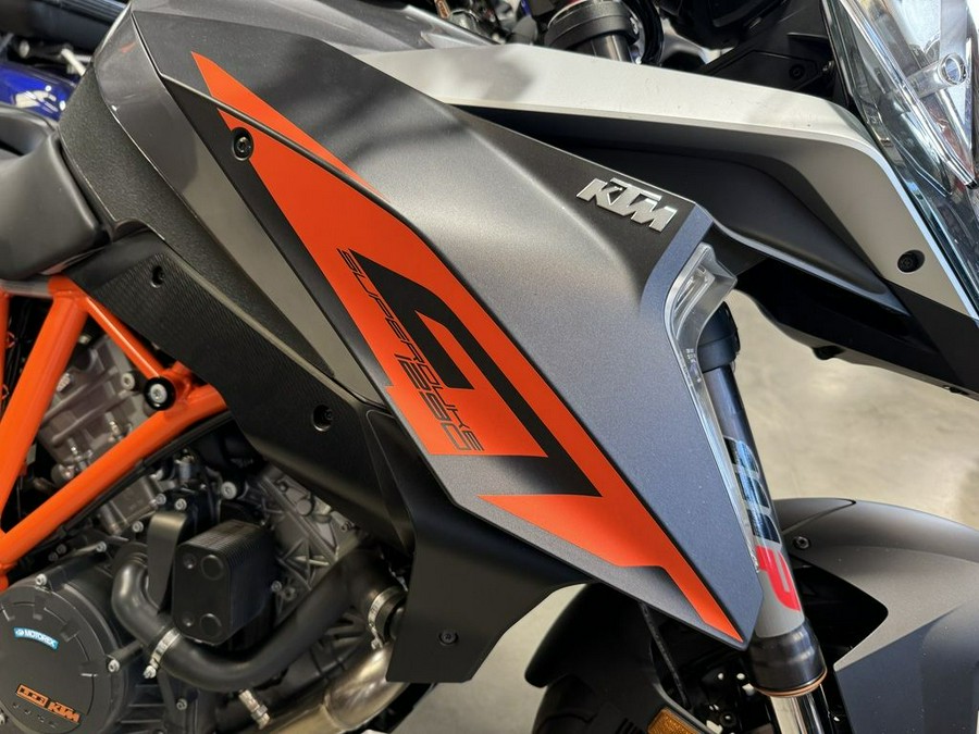 2017 KTM 1290 Super Duke GT