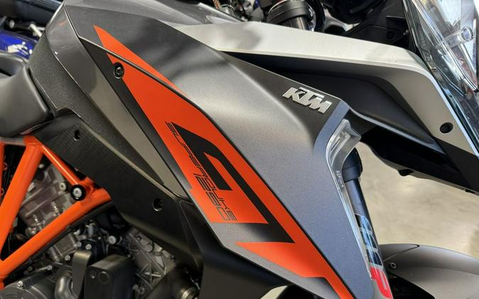 2017 KTM 1290 Super Duke GT