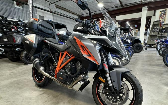 2017 KTM 1290 Super Duke GT