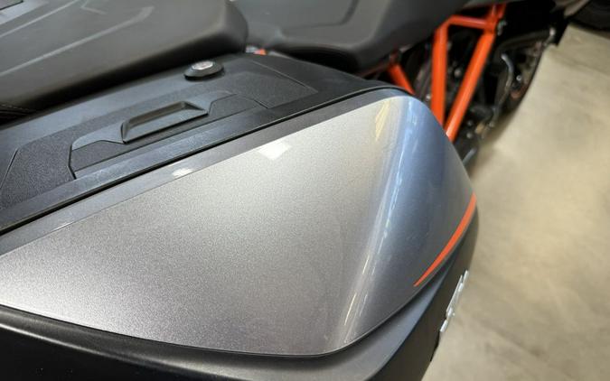 2017 KTM 1290 Super Duke GT