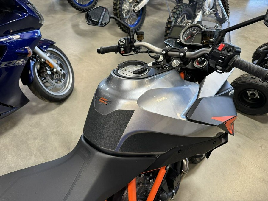 2017 KTM 1290 Super Duke GT