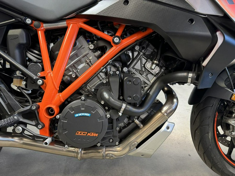 2017 KTM 1290 Super Duke GT