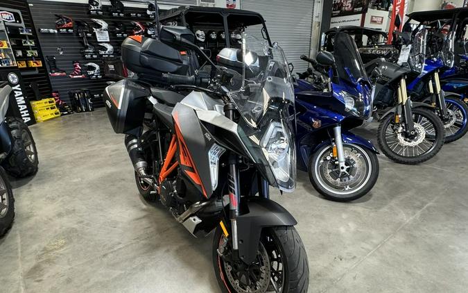 2017 KTM 1290 Super Duke GT