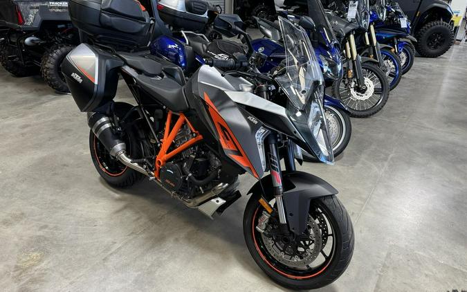 2017 KTM 1290 Super Duke GT