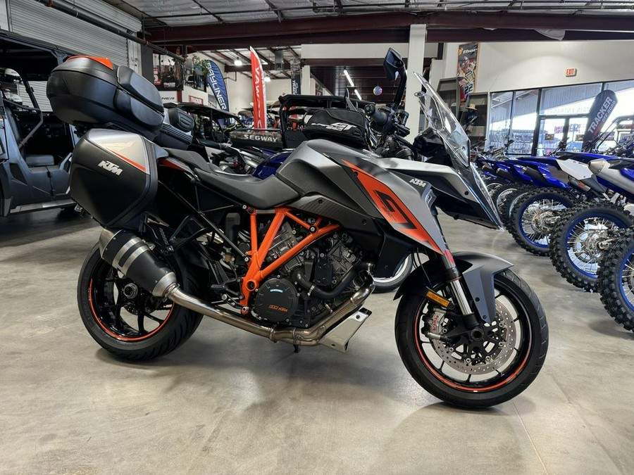 2017 KTM 1290 Super Duke GT