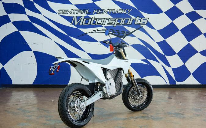 2025 VARG SM - Stark Future