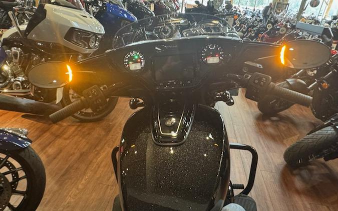2026 Indian Motorcycle® Chieftain® PowerPlus 112 Dark Horse® with PowerBand Audio Package