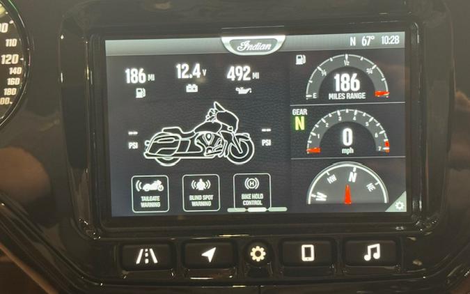 2026 Indian Motorcycle® Chieftain® PowerPlus 112 Dark Horse® with PowerBand Audio Package