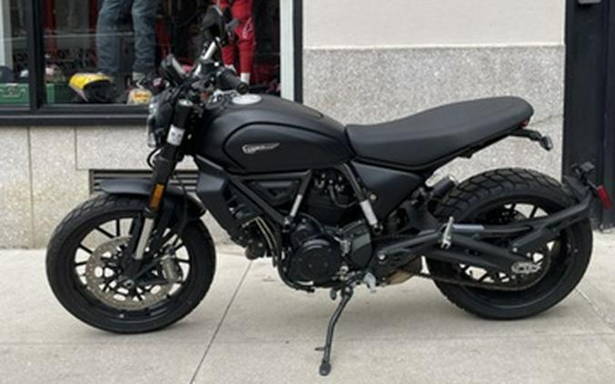 2025 Ducati Scrambler Icon Dark