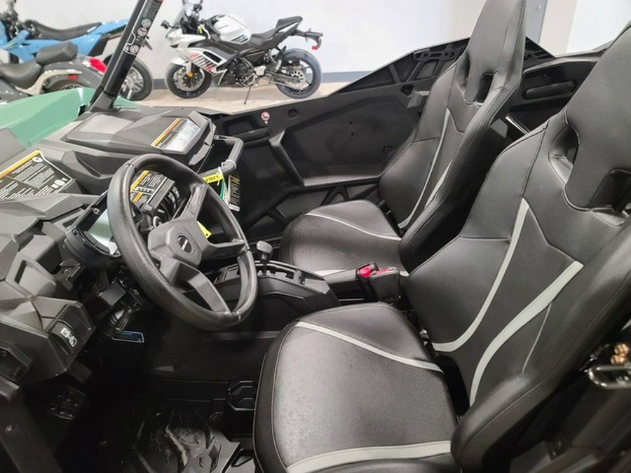 2025 Can-Am Commander MAX DPS 700