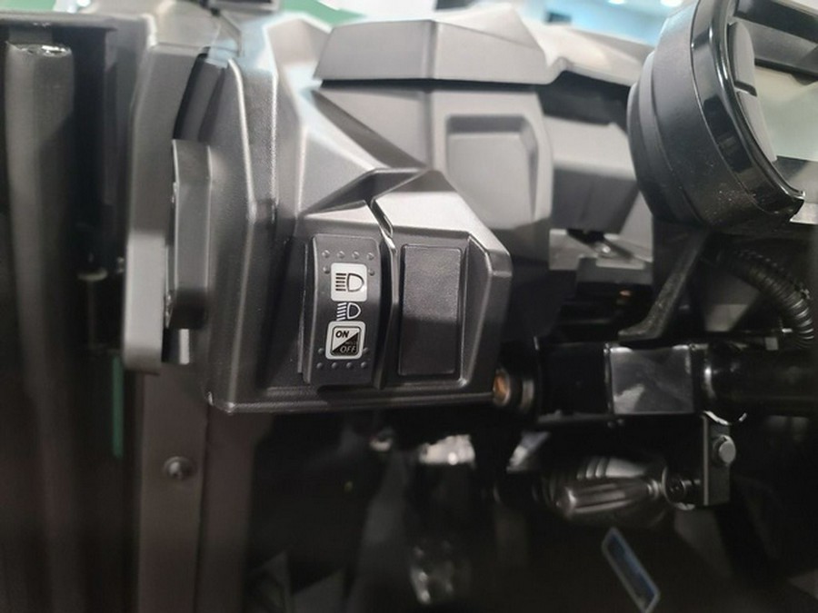 2025 Can-Am Commander MAX DPS 700