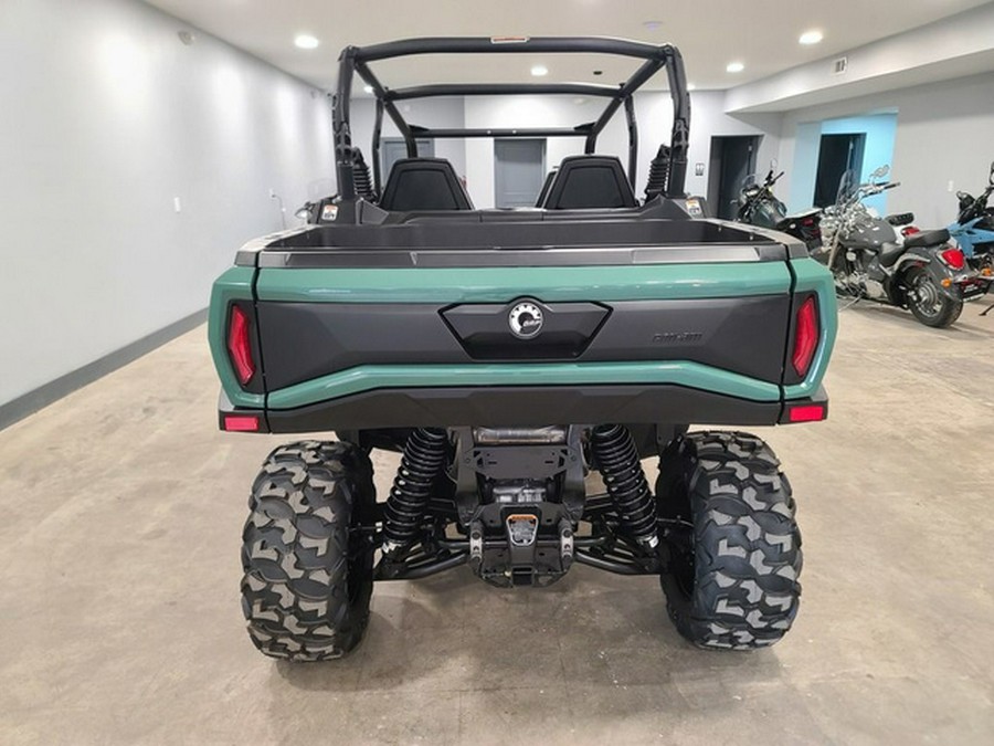 2025 Can-Am Commander MAX DPS 700