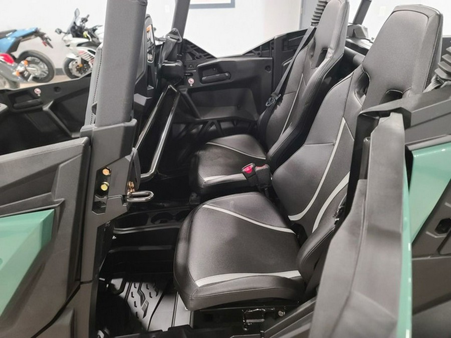 2025 Can-Am Commander MAX DPS 700