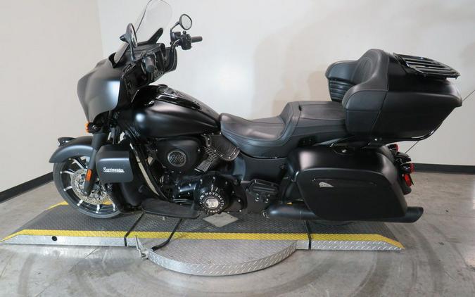 2021 Indian Motorcycle® Roadmaster® Dark Horse® Thunder Black Smoke