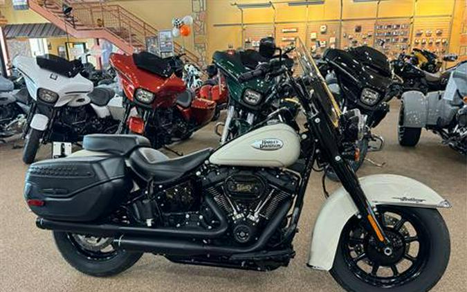 2022 Harley-Davidson Heritage Classic 114 Review