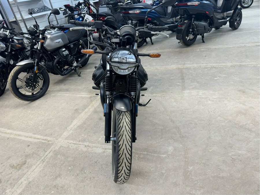 2024 Moto Guzzi V7 Stone