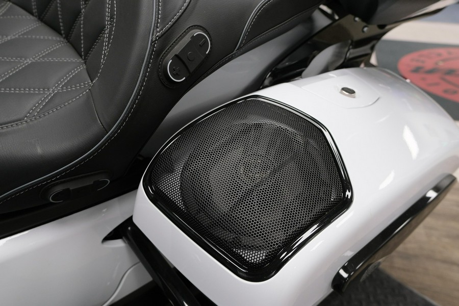 2025 INDIAN MOTORCYCLE PURSUIT DARK HORSE WITH 112 AND POWERBAND AUDIO PACKAGE