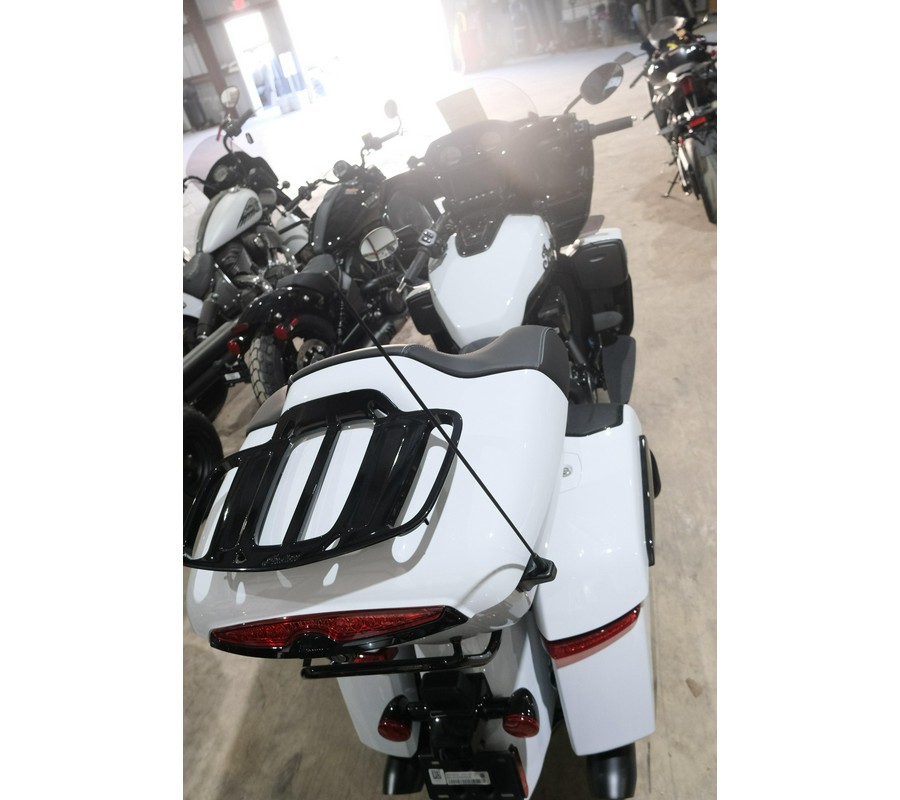 2025 INDIAN MOTORCYCLE PURSUIT DARK HORSE WITH 112 AND POWERBAND AUDIO PACKAGE