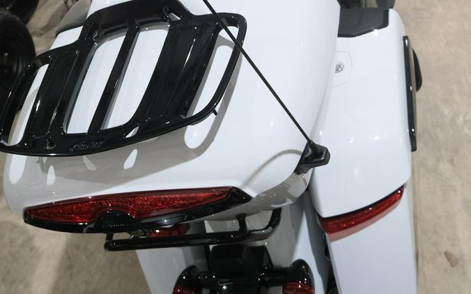 2025 INDIAN MOTORCYCLE PURSUIT DARK HORSE WITH 112 AND POWERBAND AUDIO PACKAGE