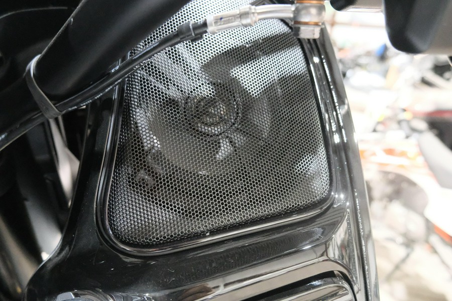 2025 INDIAN MOTORCYCLE PURSUIT DARK HORSE WITH 112 AND POWERBAND AUDIO PACKAGE