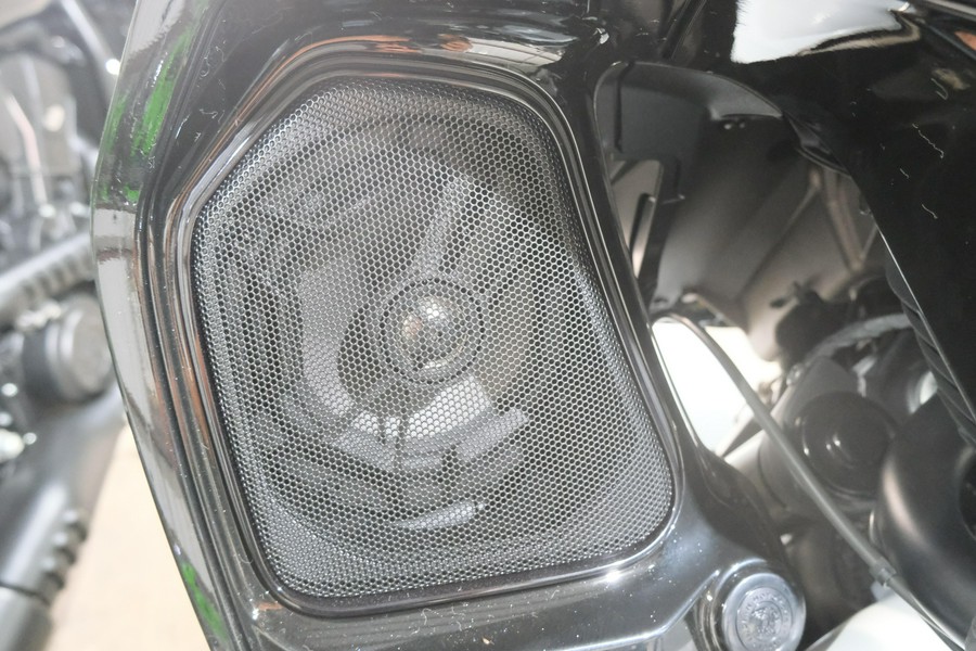 2025 INDIAN MOTORCYCLE PURSUIT DARK HORSE WITH 112 AND POWERBAND AUDIO PACKAGE