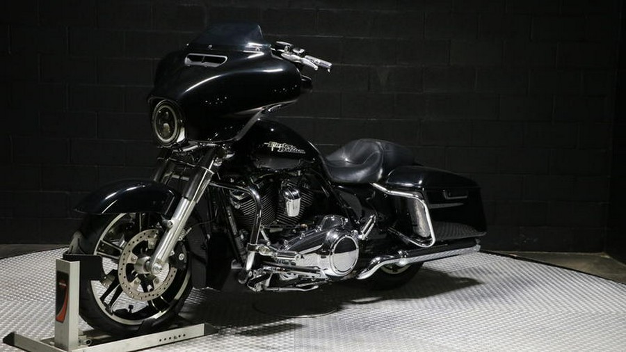 2019 Harley-Davidson® FLHX - Street Glide®