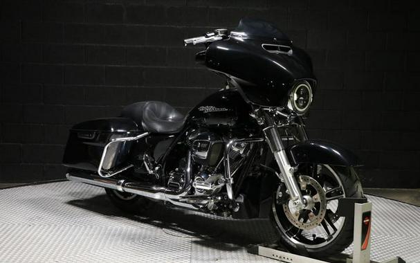 2019 Harley-Davidson® FLHX - Street Glide®