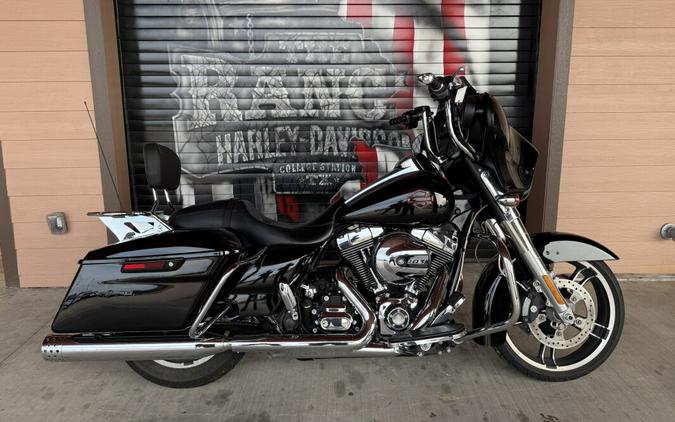 2016 Harley-Davidson® Street Glide® Special Vivid Black