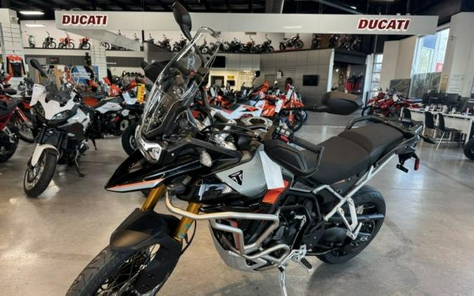 2026 TRIUMPH Tiger 900 Desert Edition
