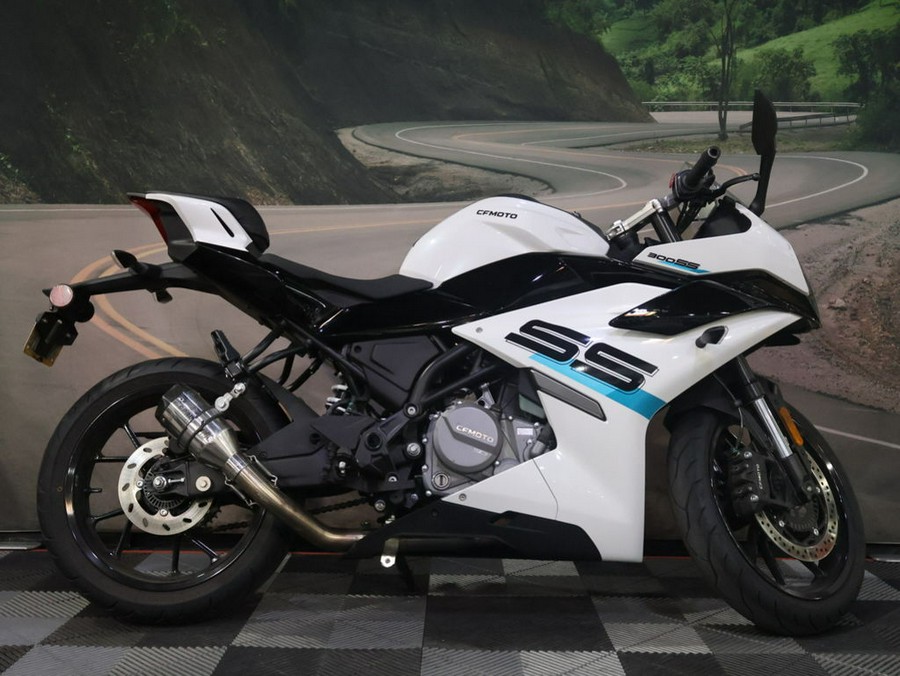 2024 CFMOTO 300SS