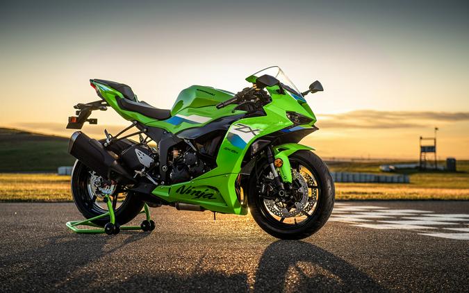 2027 Kawasaki NINJA ZX-6R ABS Galaxy Silver