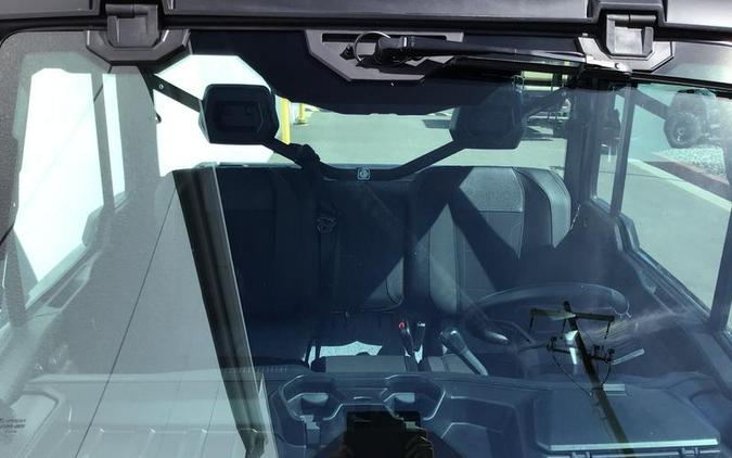 2026 Can-Am® Defender XT CAB HD11 With 10.25 in.display