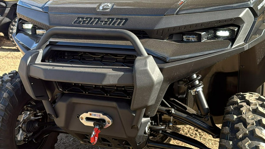 2026 Can-Am® Defender XT CAB HD11 With 10.25 in.display