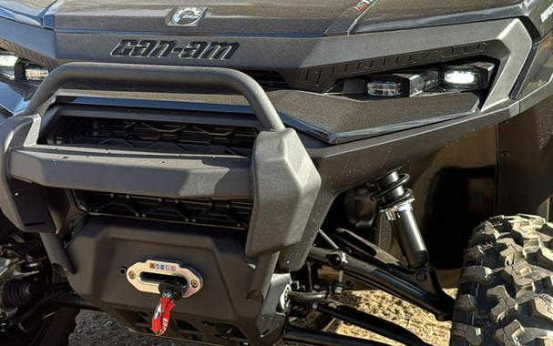 2026 Can-Am® Defender XT CAB HD11 With 10.25 in.display