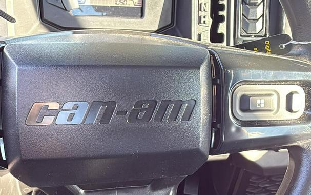 2026 Can-Am® Defender XT CAB HD11 With 10.25 in.display