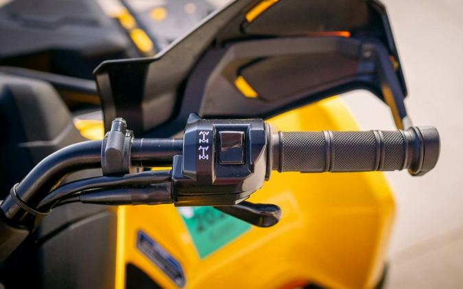 2023 Can-Am® Outlander MAX XT 700