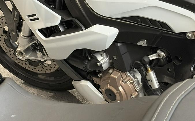 2022 BMW S 1000 R