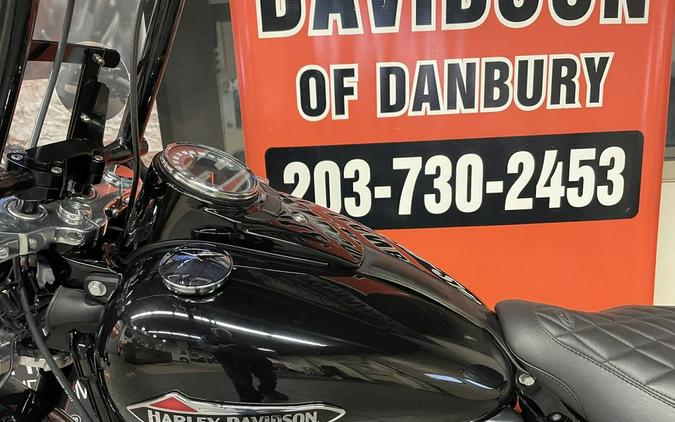 2018 Harley-Davidson® FLSL - Softail® Softail Slim®