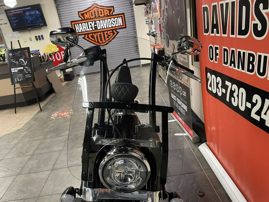 2018 Harley-Davidson® FLSL - Softail® Softail Slim®