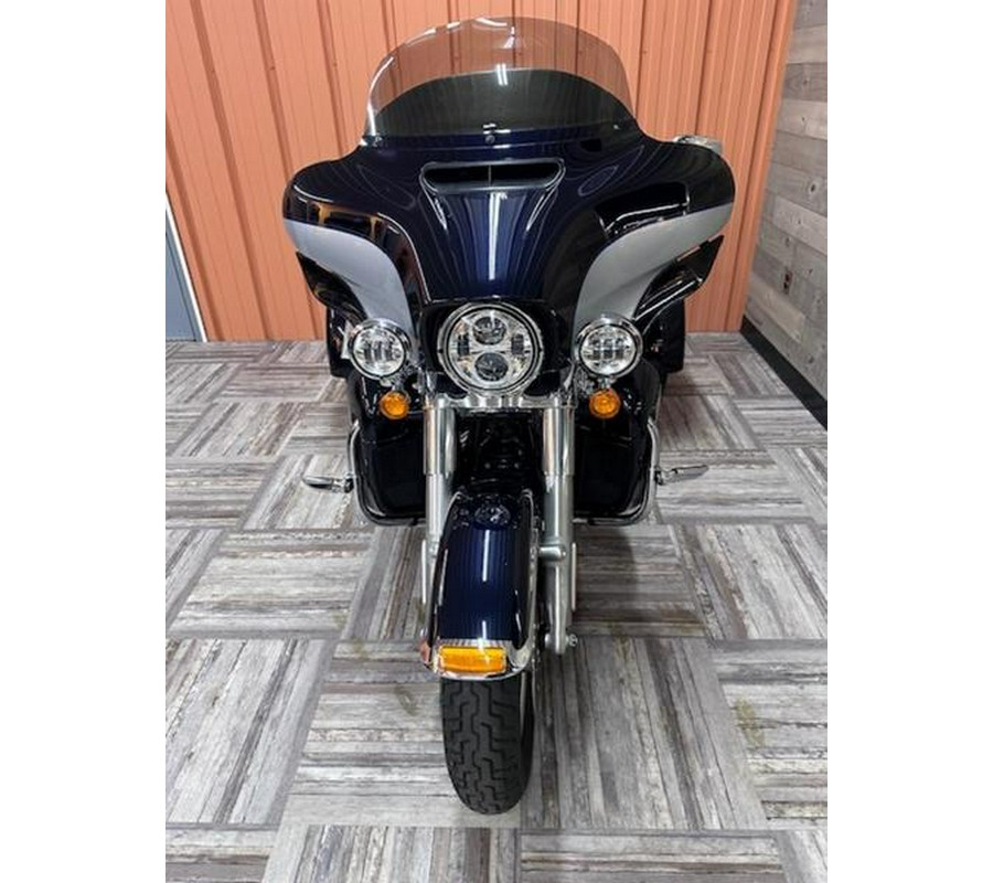 2019 Harley-Davidson® FLHTCUTG - Tri Glide® Ultra