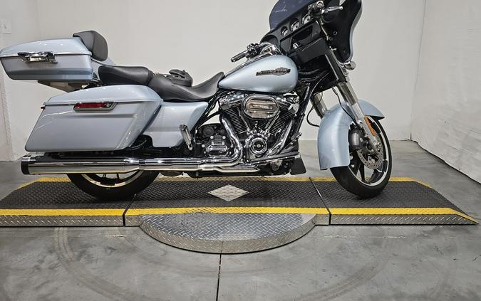 FLHX 2023 Street Glide®