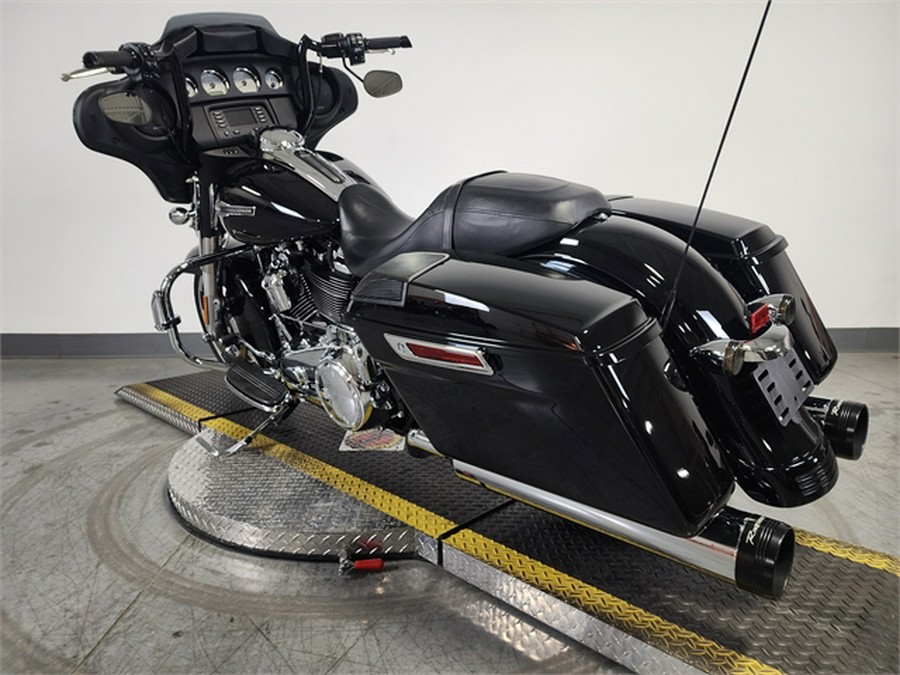 2021 Harley-Davidson FLHX
