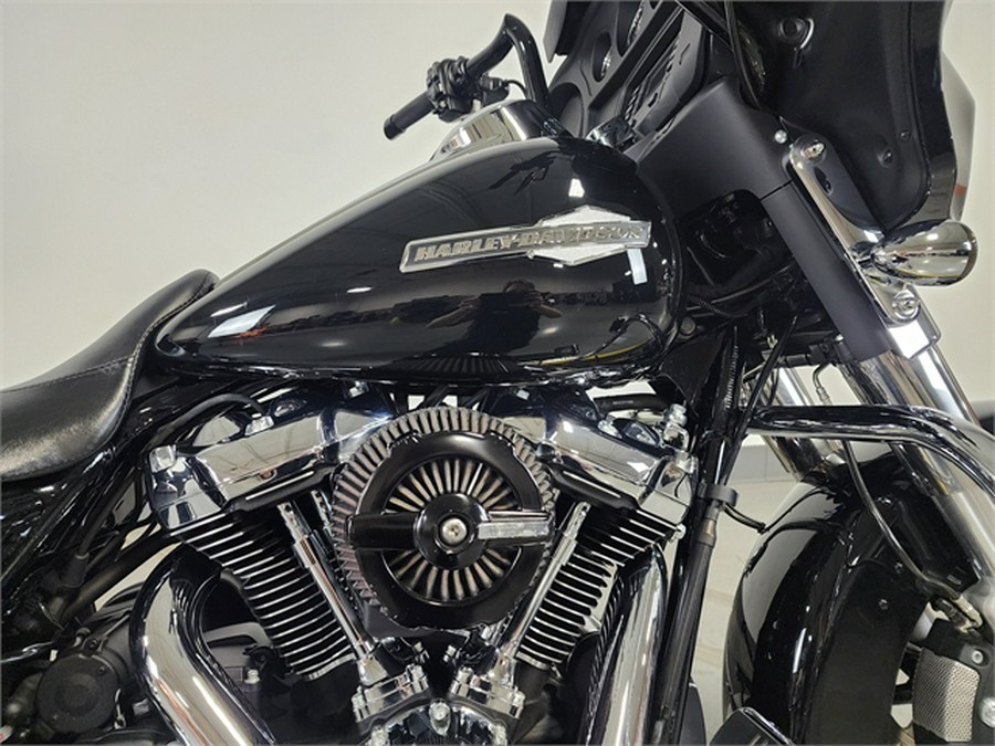 2021 Harley-Davidson FLHX