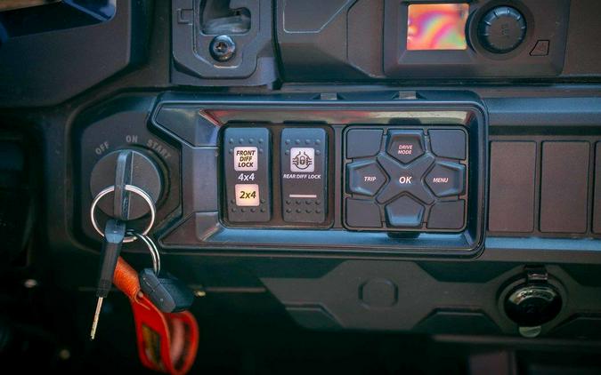 2025 Can-Am® Defender Limited HD10