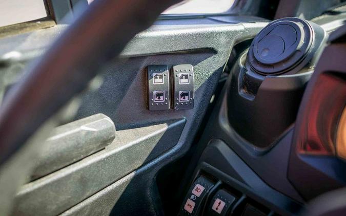 2025 Can-Am® Defender Limited HD10